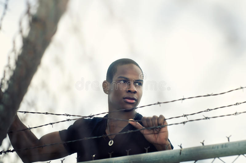 DON’T BREAK THE FENCE!