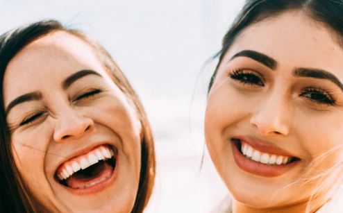 THE HAPPINESS OF A FRIEND